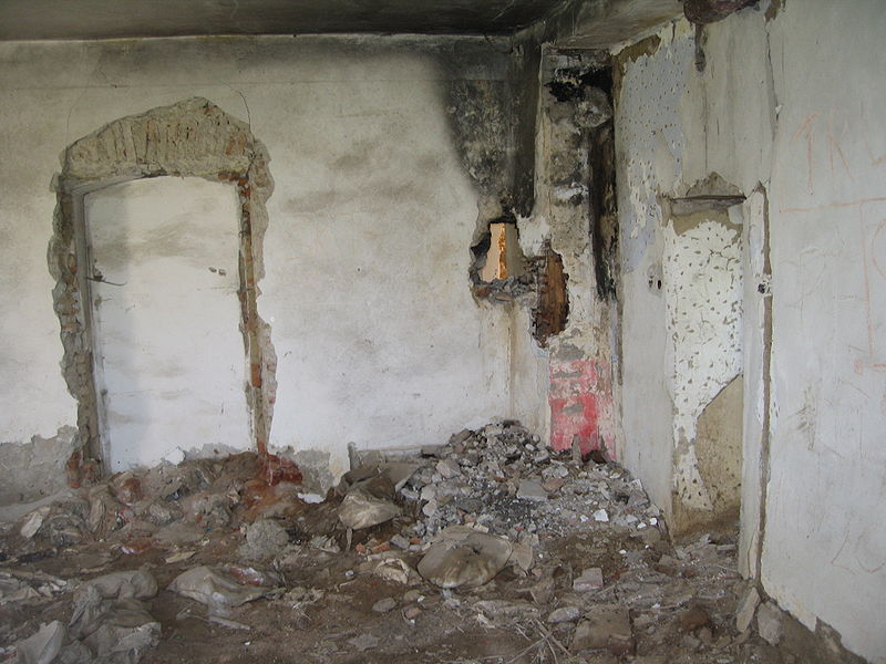 File:Conacul din Tupilaţi16.jpg